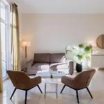2-Br Steps From The Palais Des Festivals