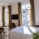 2-Br Steps From The Palais Des Festivals