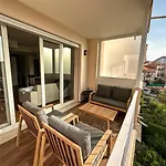 -Elegant Apartment- Near The Center And Sea