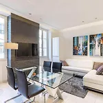Large Renovated Studio - Rue Hoche - Cannes Center