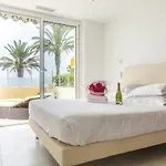 Plage Ground Floor Apartment On Seafront With Large Terrace