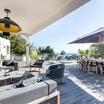 Hibiscus Penthouse