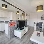 Immogroom -Terrace - Air Conditioner - Wifi - 15 Min From The Palais