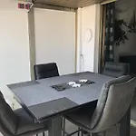 2 Pieces Avec Terrasse -Calme-Sans Vis A Vis-Garage-Centre De Cannes