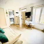 Maisonnette Studio Bas Suquet, 200M Plages, 700M Palais, Au Calme
