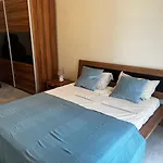 Mimosas -2 Rooms-Terrace-City Center -Air Conditioning