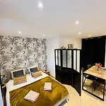 CANNES BAY - LES ARENES - Appartement cosy avec parking