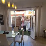 Centre, 3P/Terrasse , 300 M Plages.