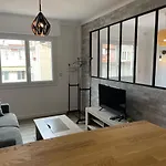 Modern And Pleasant Apartment In The Heart Of The City