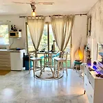 Luxurious Studio In Cannes 450M From Sea With Terrace And Air Conditioning And Private Parking