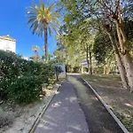 7Mn From The Center/ Pool/Parking