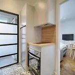 Loena Cannes Centre - Appartement Renove 2 Pieces - 4 Personnes - Proche Croisette Palais Festival Plage - Internet Gratuit - Climatisation - Non Fumeur