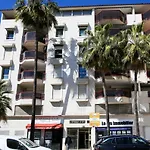 2 Room Terraced Apartment Cannes Centre
