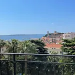 Newly Renovated! Harbour View On Balcony Terrace