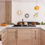 Luxury 3 Bd Aptment With Sea View
