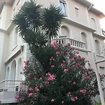 Cozy 1 Bedroom Flat,Free Parking, Close To Center