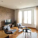 Cozy 1 Bedroom Flat,Free Parking, Close To Center