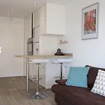 Haven Of Peace 1-Br Terrace With Sea View & Pool