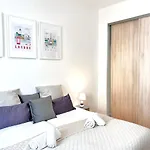 2 Bedroom Flat Cannes Center La Croisette Banane
