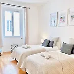 2 Bedroom Flat Cannes Center La Croisette Banane