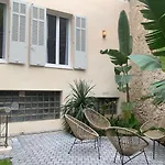 Villa Les Fougeres Suite Festival Jardin Garage