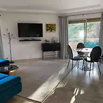 2 Bedroom Apartament Close To The Beach