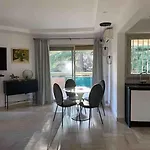 2 Bedroom Apartament Close To The Beach