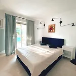 2 Bedroom Apartament Close To The Beach