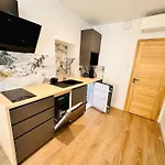 Les Appartements De Nana 4 - Studio Hypercentre, Rue Meynadier, Palais & Plage, Clim, Wifi