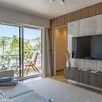 Beautiful Renovated Flat - Close To Martinez Hotel