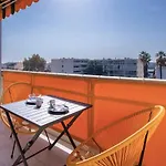 Cocoon With Garden Near The Sea