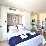 Studio Cannes Grand Hotel Ibis Avec Terrasse