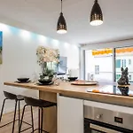 2-Room Apartment With Terrace Close To The Center