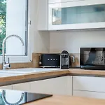 2-Room Apartment With Terrace Close To The Center