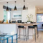 2-Room Apartment With Terrace Close To The Center