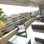 Fully Equipped Apartment With Large Terrace Lounge Area