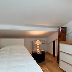 Chez Nella