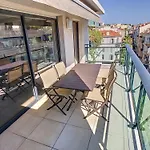 3 Bedrooms, 3 Bathrooms Central Cannes Lecerf 411