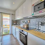 Le Verdi - 1 Bedroom With Ac And Parking In City Center