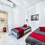 4 sTUDIOS DANS LE MEME IMMEUBLE