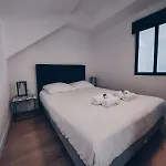 Appartement Cannes Centre Suquet Rez De Chaussee Entree Independante