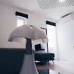 Appartement Cannes Centre Suquet Rez De Chaussee Entree Independante