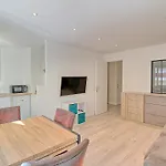 Appartement Plein Centre Proche Palais Et Plages