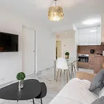 Lovely & Bright One-Bedroom Close To The Croisette