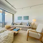 Le Bluebay - Luxurious 2 Bedrooms Seaview Swimming Pool Carpark