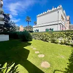 Le Bluebay - Luxurious 2 Bedrooms Seaview Swimming Pool Carpark