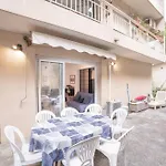 Beauvallon Furnished Flat