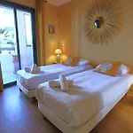 Apartement Renove 2 Chambres Au Palm Beach