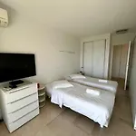 A018-Large Studio With Sea View Swimming Pool Garage