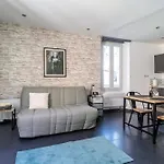 Les Suisses Apartment Zentral In Der Schoenen Altstadt Von Le Suquet 5 Min Zum Strand Wlan